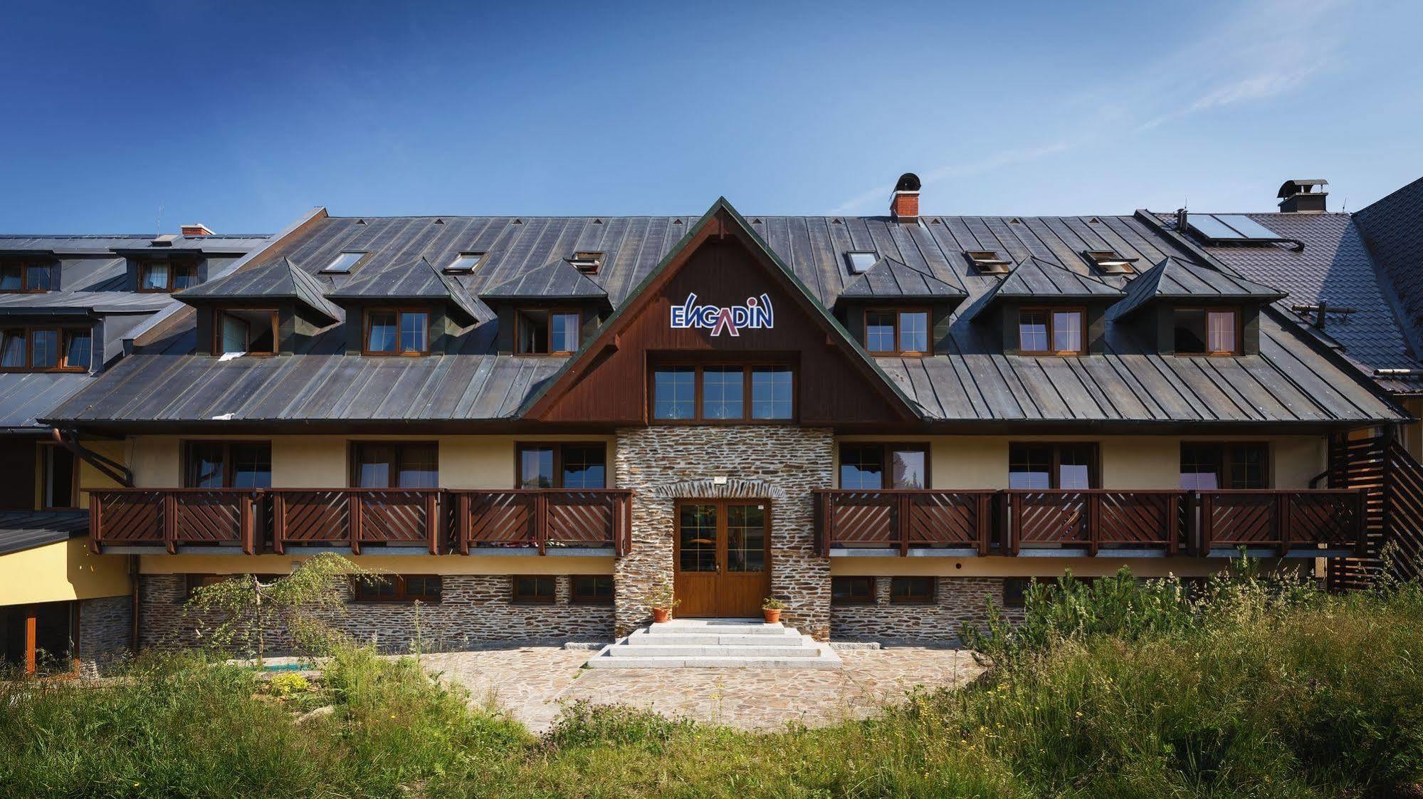 Apartmany Engadin Bozi Dar Exterior photo